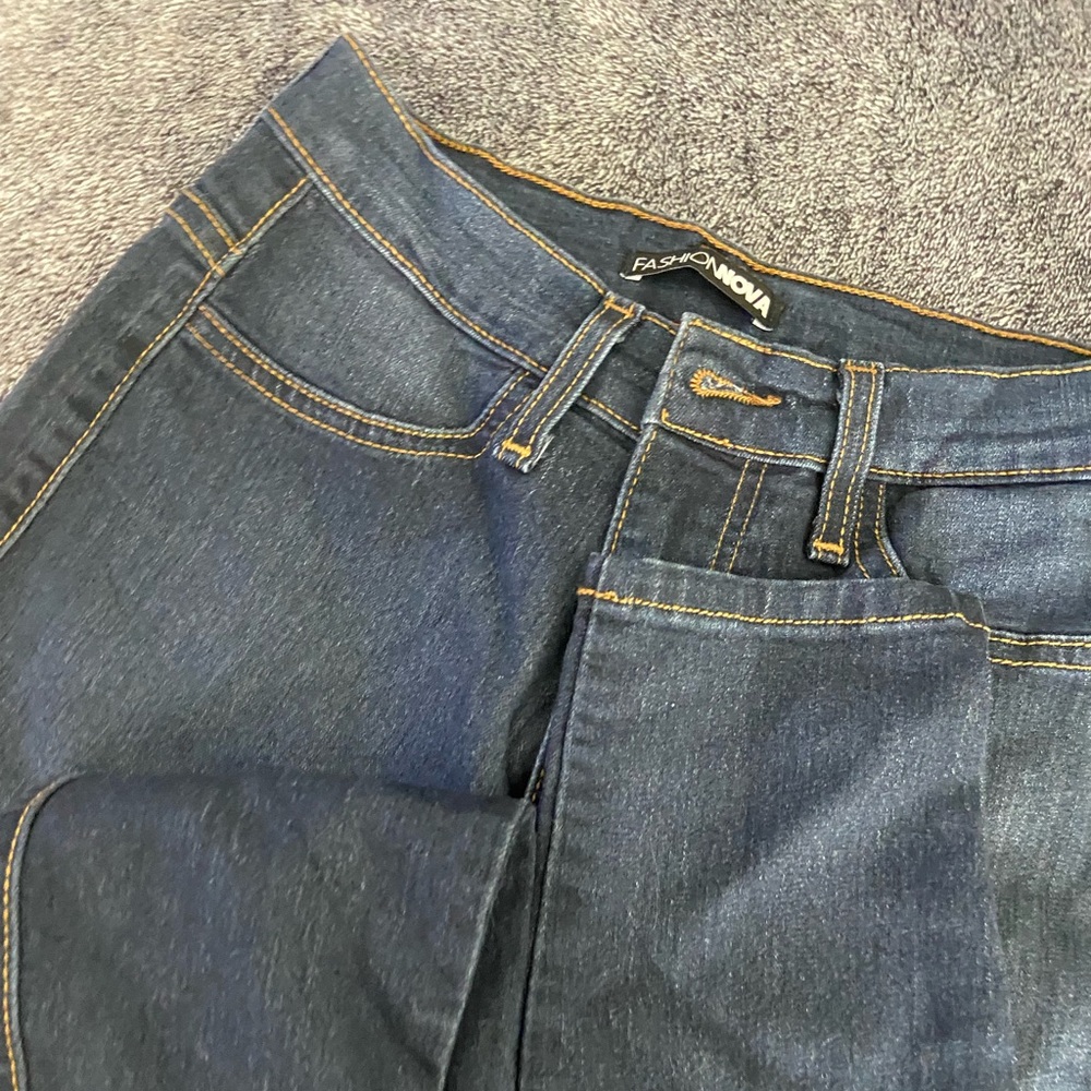 Dark blue fashion nova skinny jeans size 28